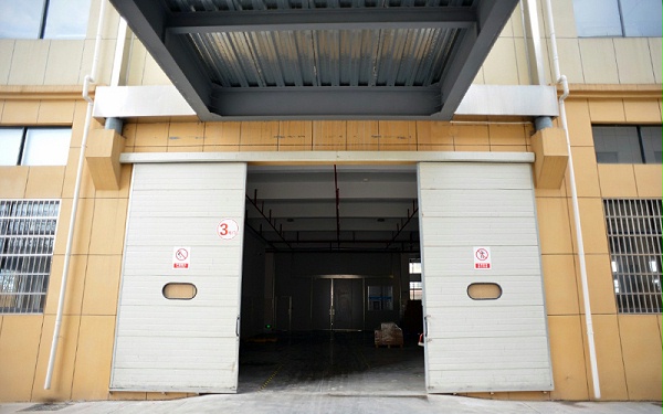 掌握工業平移門維修與維護，讓你的廠房更安全、高效！