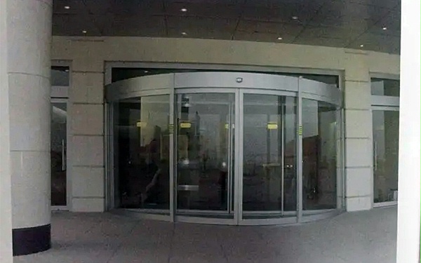 弧形電動門常見故障維修方法門道佰分佰為您講解