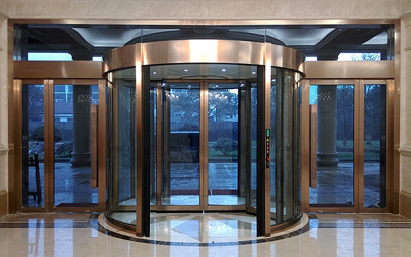 物業公司須知：旋轉門保養使用監管方案