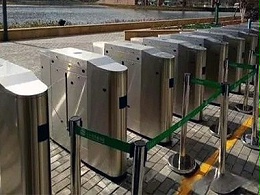 戶外閘機(jī)冬季運(yùn)維指南：注意事項(xiàng)與故障應(yīng)對