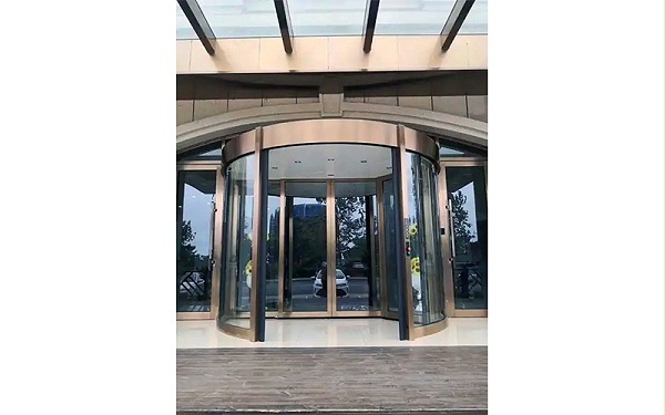冬季旋轉門故障多發，原因何在？