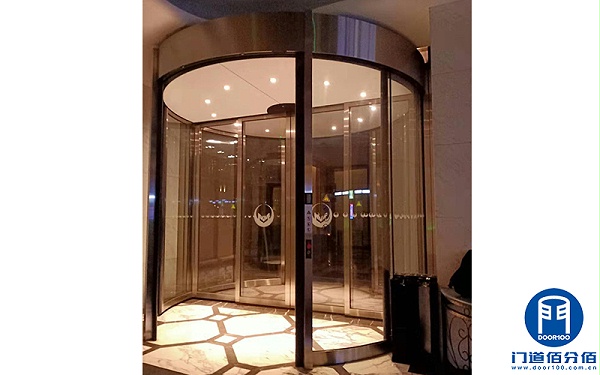 上海黃浦區(qū)某酒店兩翼自動旋轉門維護保養(yǎng)服務