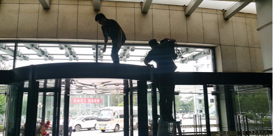 門道佰分佰自動門維修教你如何檢查自動門運(yùn)行是否正常