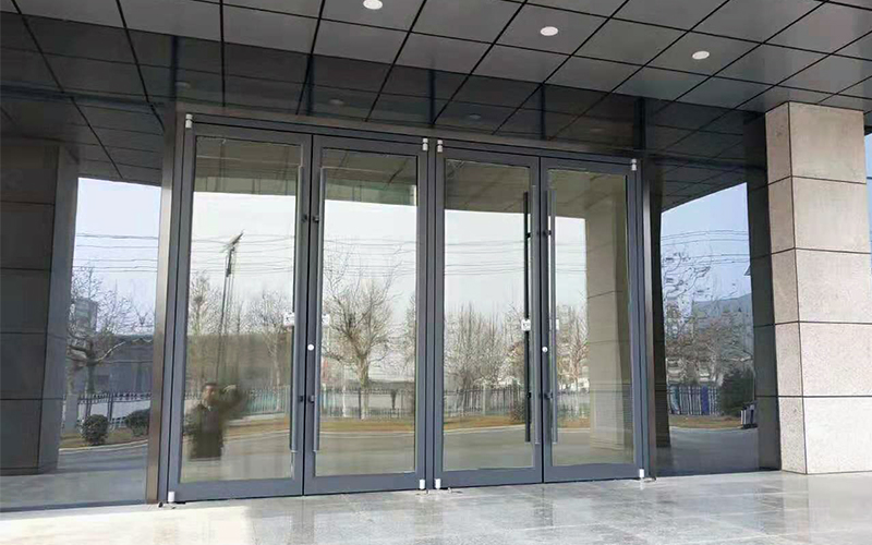 我來答：地彈門門扇損壞如何更換新門扇？