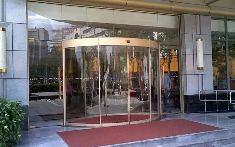 自動弧形門維修保養指南：讓它持久運行